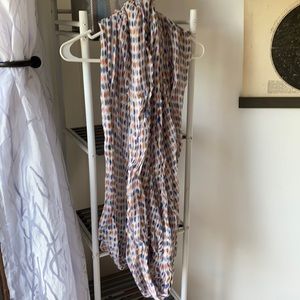 Dotted infinity scarf